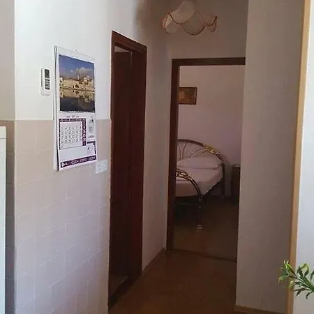 Koprivnjak Apartamento Sveti Filip i Jakov